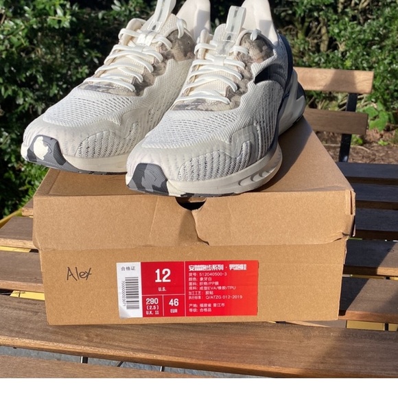 NWT Anta Men's White and Gray Athletic Sneakers - Picture 9 of 9